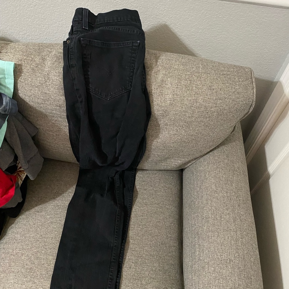 black levi’s jeans